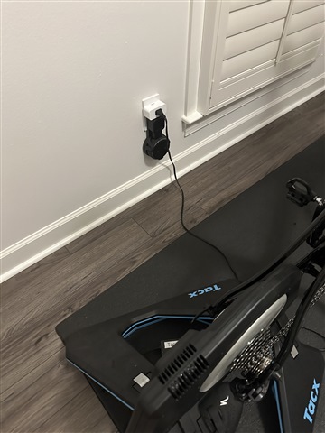 Smart wall plug for Tacx